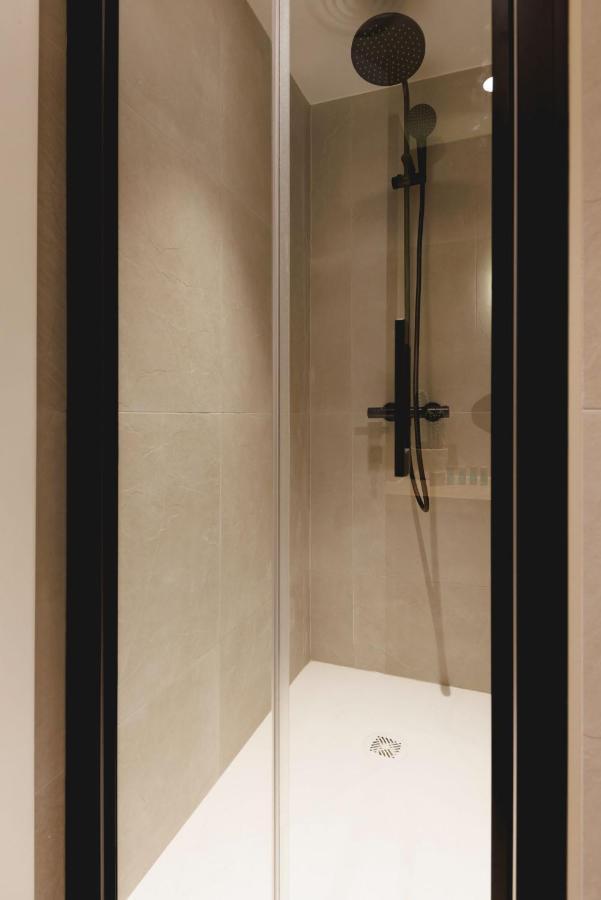 Bravissimo Cort Reial Duplex, Spacious With 3 Bedrooms Girona Bagian luar foto