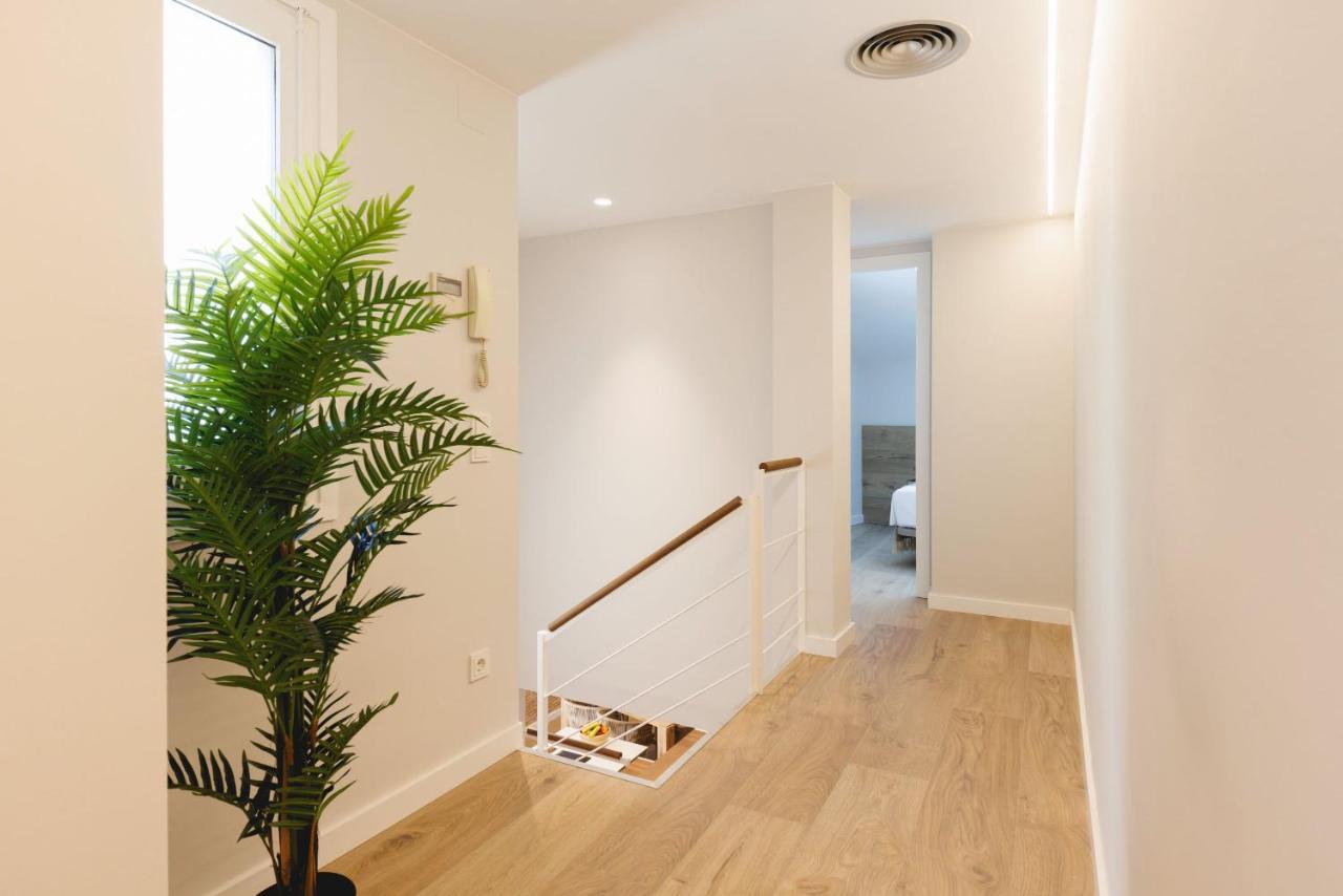 Bravissimo Cort Reial Duplex, Spacious With 3 Bedrooms Girona Bagian luar foto