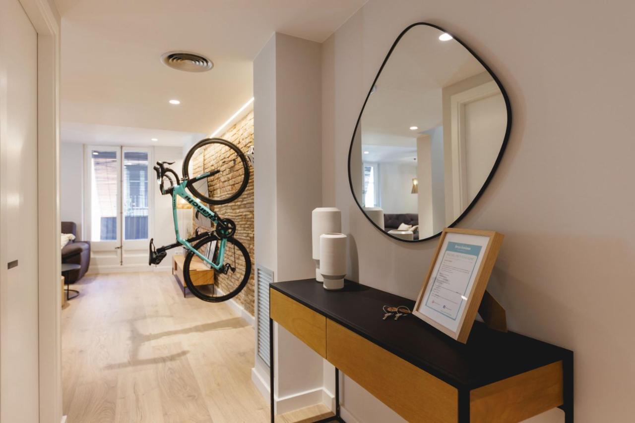 Bravissimo Cort Reial Duplex, Spacious With 3 Bedrooms Girona Bagian luar foto